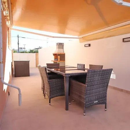 Casa Olivia With Pool Heating Fee Торевьиа