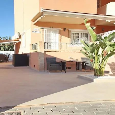 Дом отдыха Casa Olivia With Pool Heating Fee Торевьиа