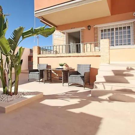 Дом отдыха Casa Olivia With Pool Heating Fee