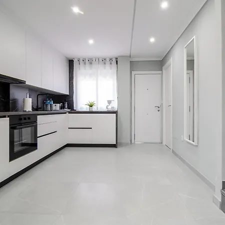 בית נופש Casa Olivia With Pool Heating Fee *