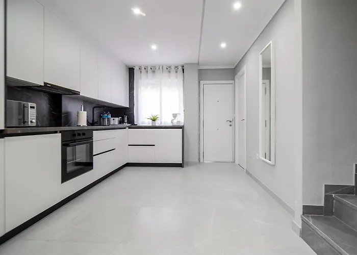 בית נופש Casa Olivia With Pool Heating Fee *