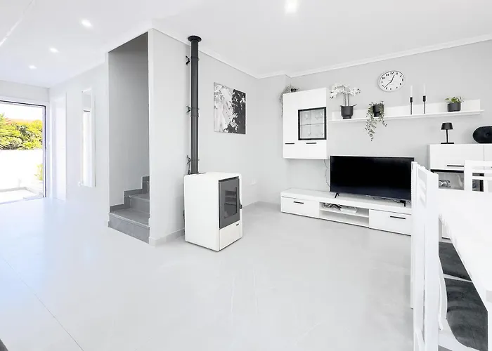 Casa Olivia With Pool Heating Fee * טורבייחה